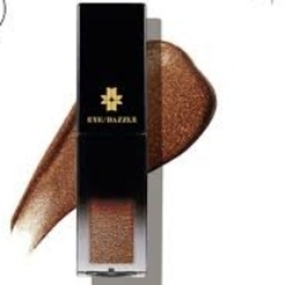 Josephine The Liquid Metallic Eyeshadow in Leona